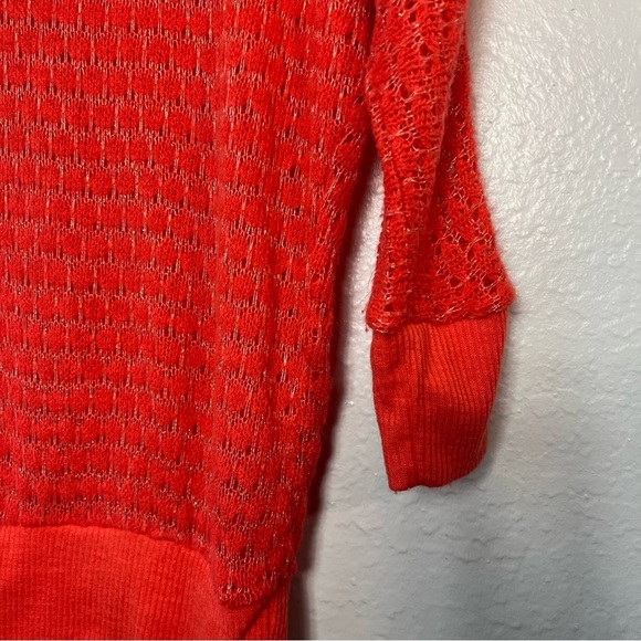 Leo Meets Virgo Women Top - Picture 6 of 14